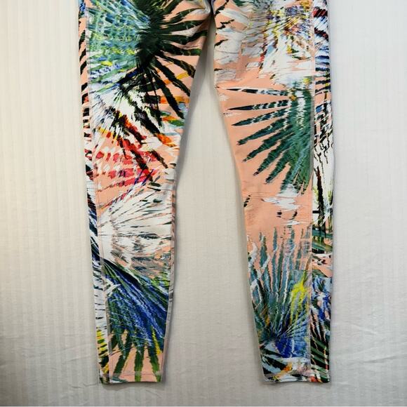 Fabletics Mid-Rise Tropical Palm Printed Powerlite Leggings Size Small Yoga Soft - Picture 3 of 7